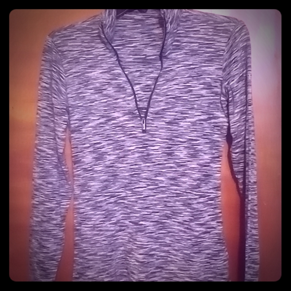 Columbia Long Sleeve Pull-Over